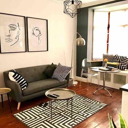 1-Bedroom Sea Point Gem - Perfect Location! Cidade Do Cabo Exterior foto